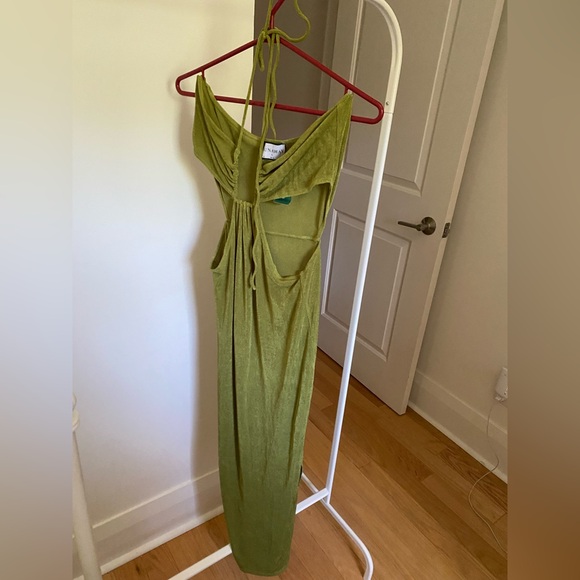 Square Neckline Halter Dress - Picture 7 of 9